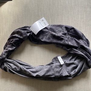 Lululemon Vinyasa Scarf